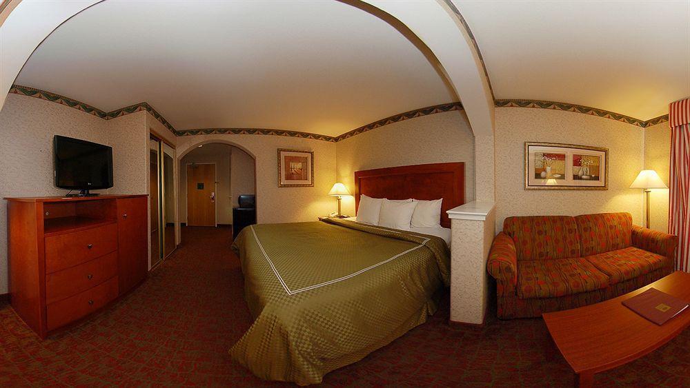 Hotel Comfort River Park Fresno