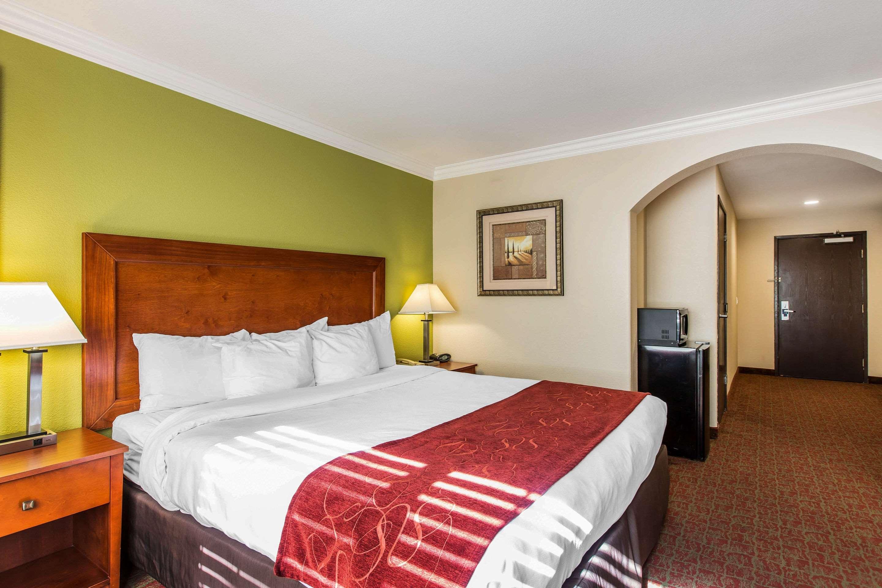 Hotel Comfort River Park 3*