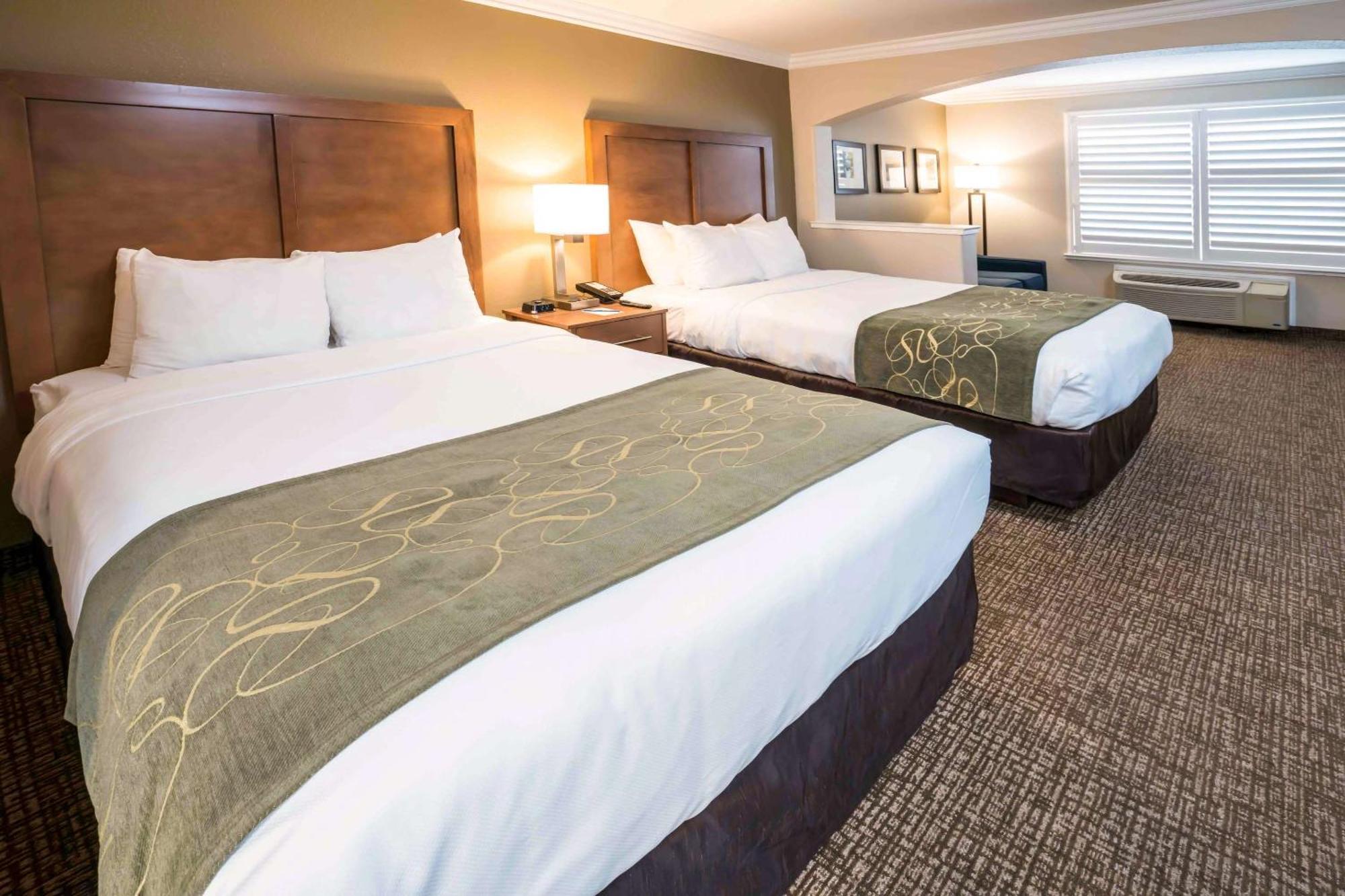 Comfort River Park Hotel Fresno