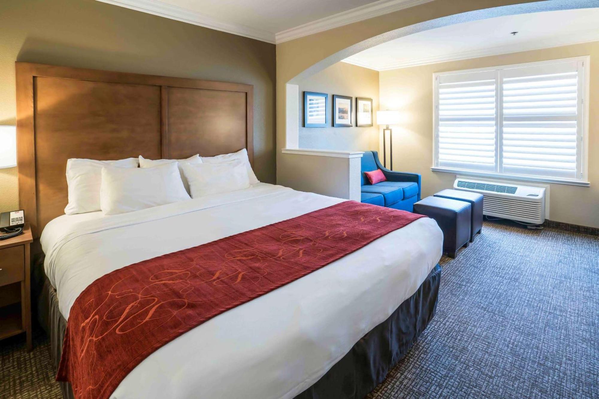Hotel Comfort River Park Fresno