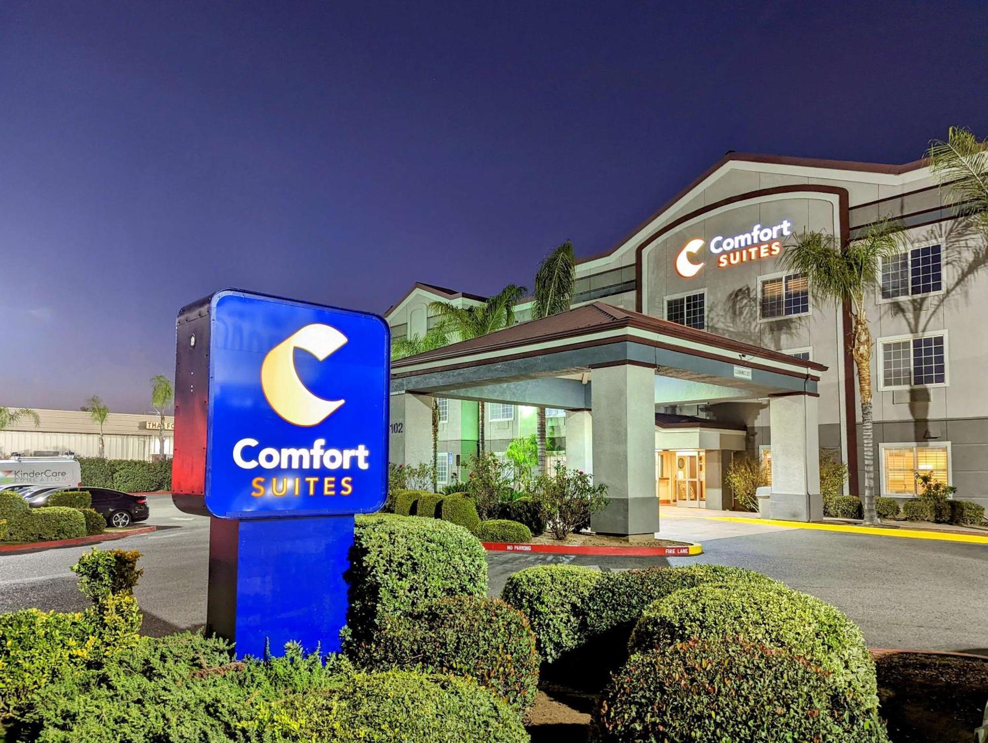 Hotel Comfort River Park 3*