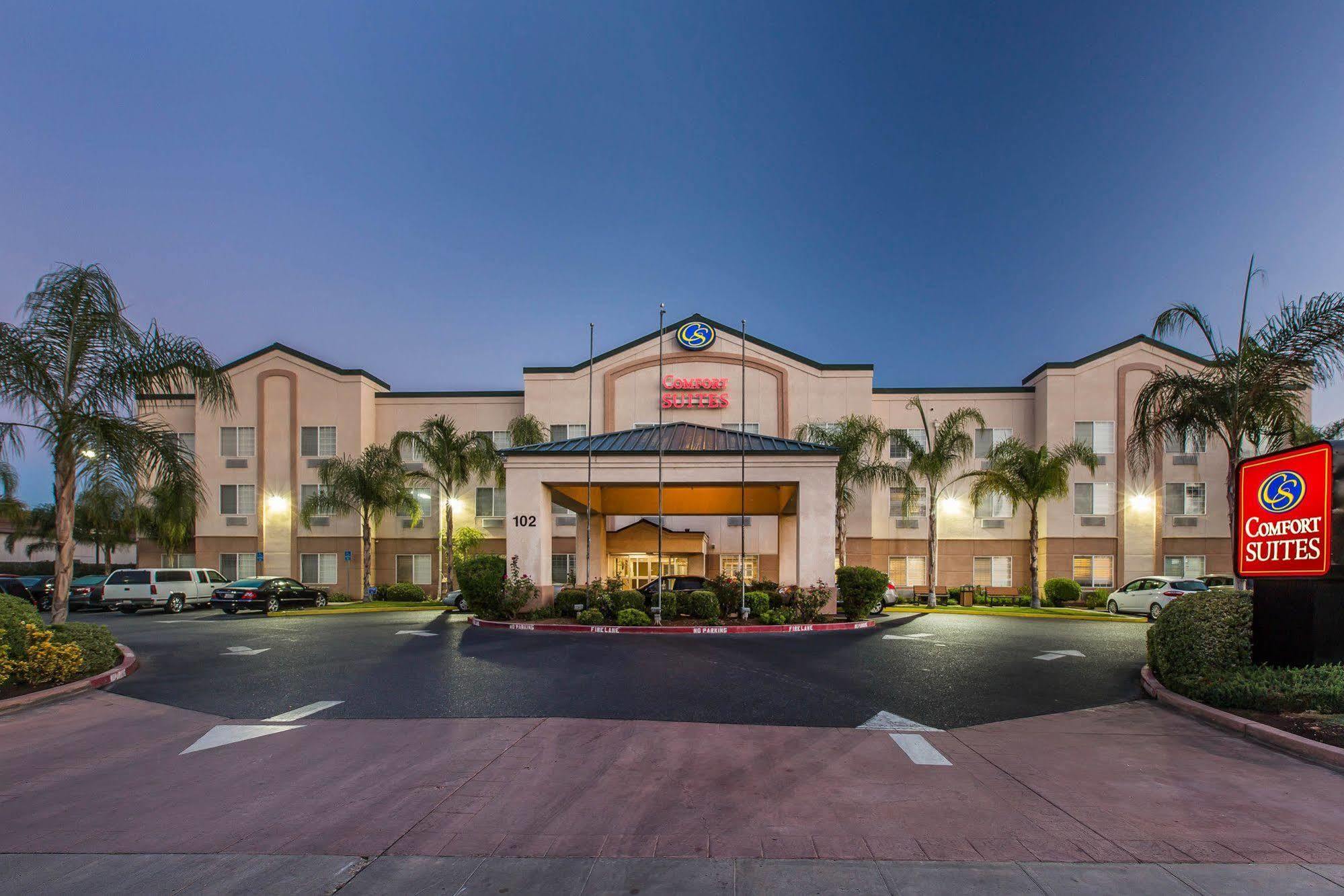 Comfort River Park 3* Fresno